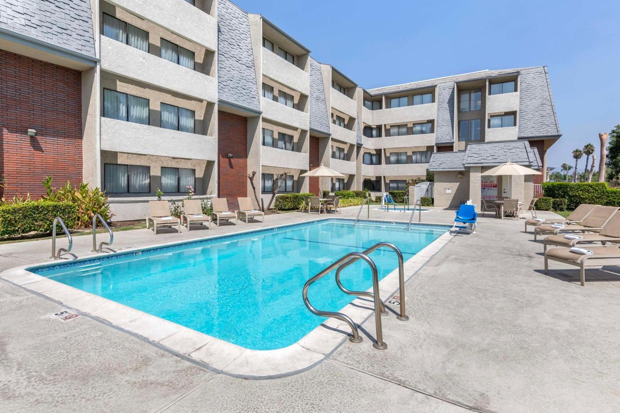 Best Western Plus West Covina Inn Exterior foto